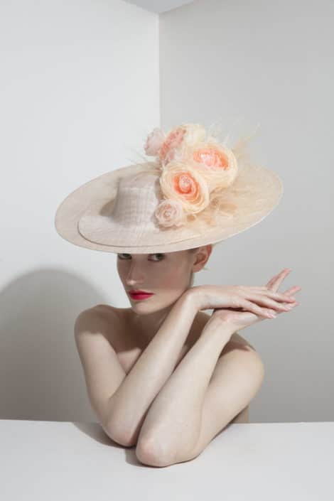 PHILIP TREACY, EL DISEÑADOR DE SOMBREROS MÁS SOLICITADO DEL MUNDO