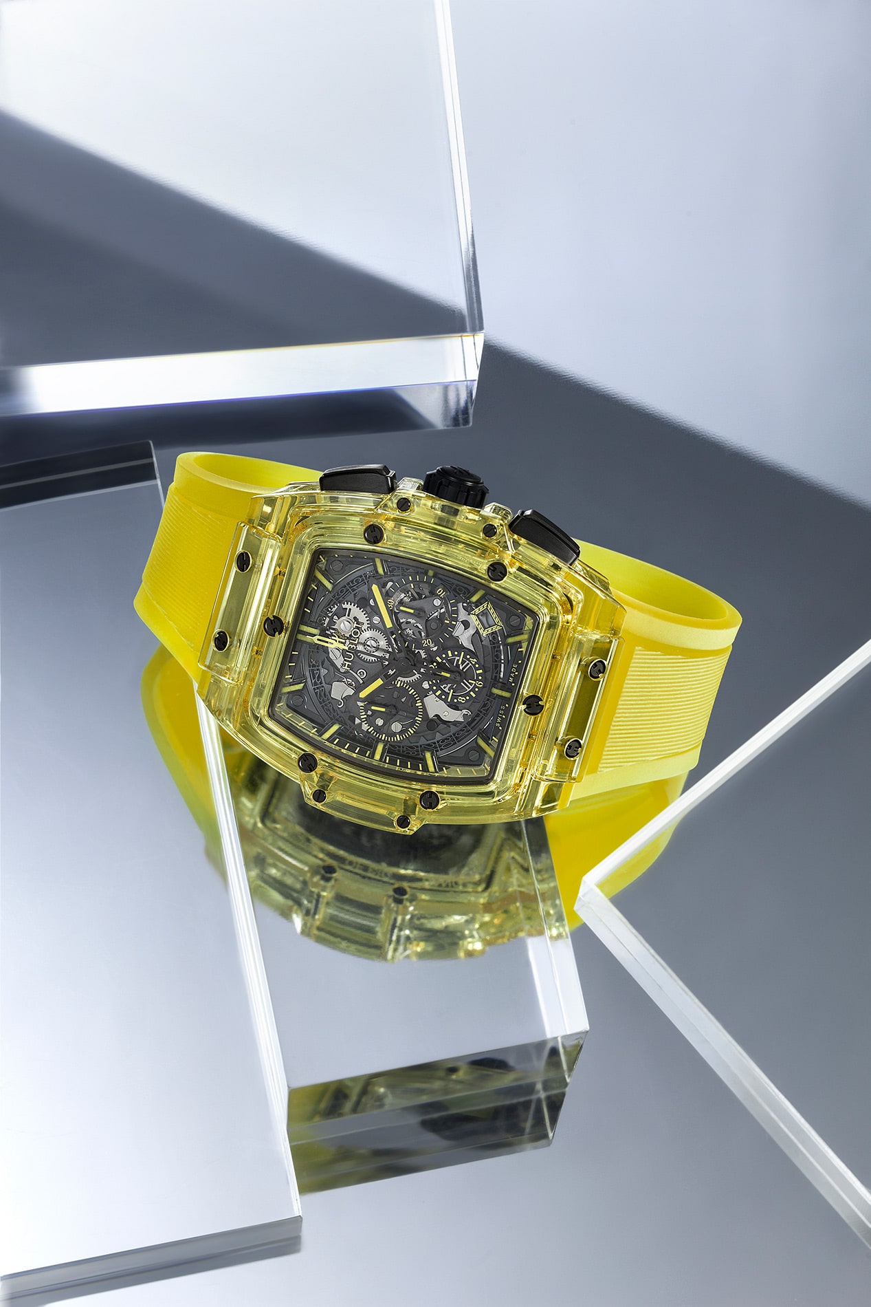 HUBLOT-Spirit-of-Big-Bang-Yellow-Sapphire-42mm