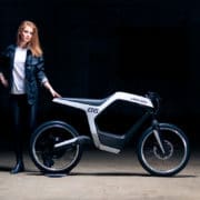 moto eléctrica y bici Novus