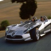 Agile innovator 20 years ago: Mercedes-Benz F 400 Carving research vehicle