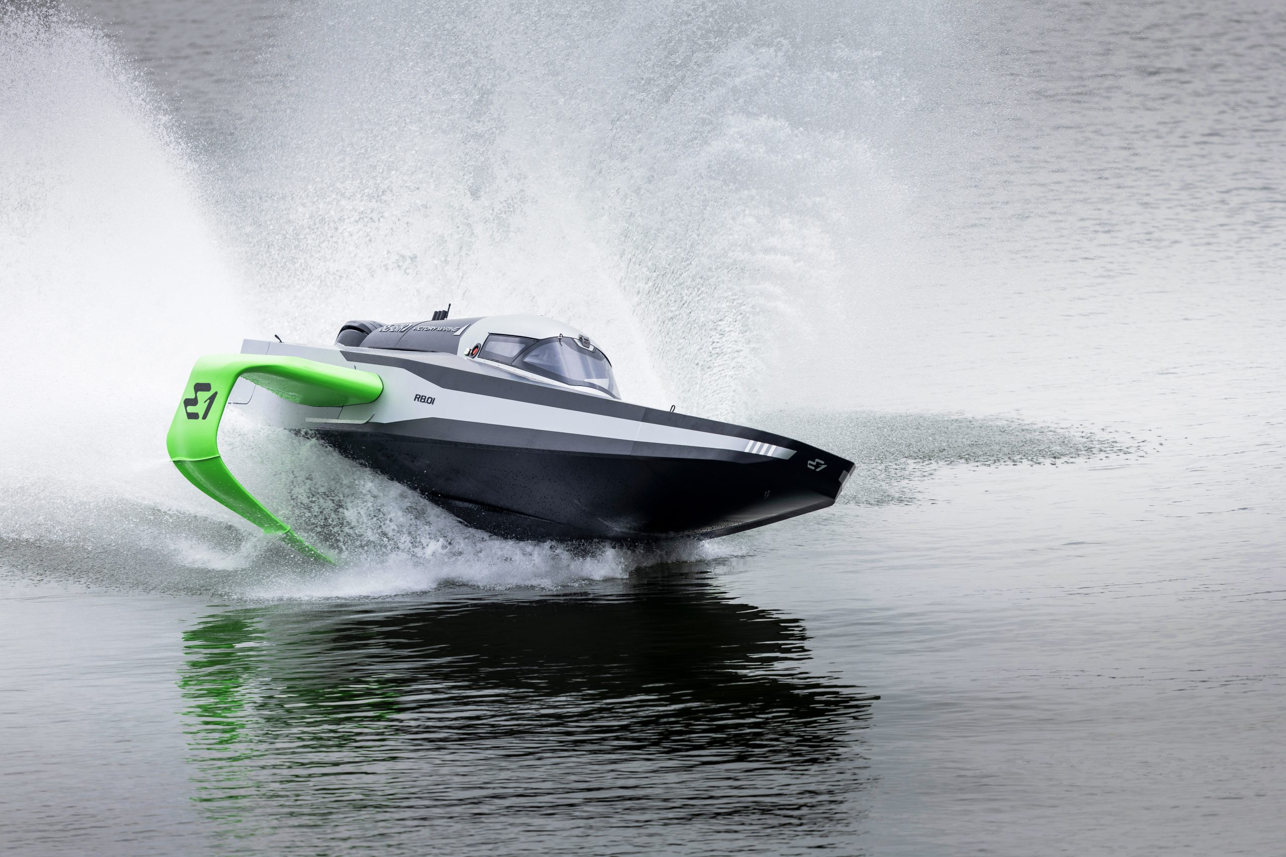 E1 powerboats